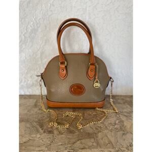 Vtg DOONEY and BOURKE AWL taupe (all weather leather) crossbody/shoulder bag!